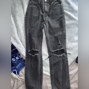 Abercrombie & Fitch Black Ankle Straight Jean. Size 2 Regular